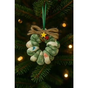 Handmade Yo-Yo Christmas Wreath Ornament Rustic Fabric Bow Star Holiday Decor